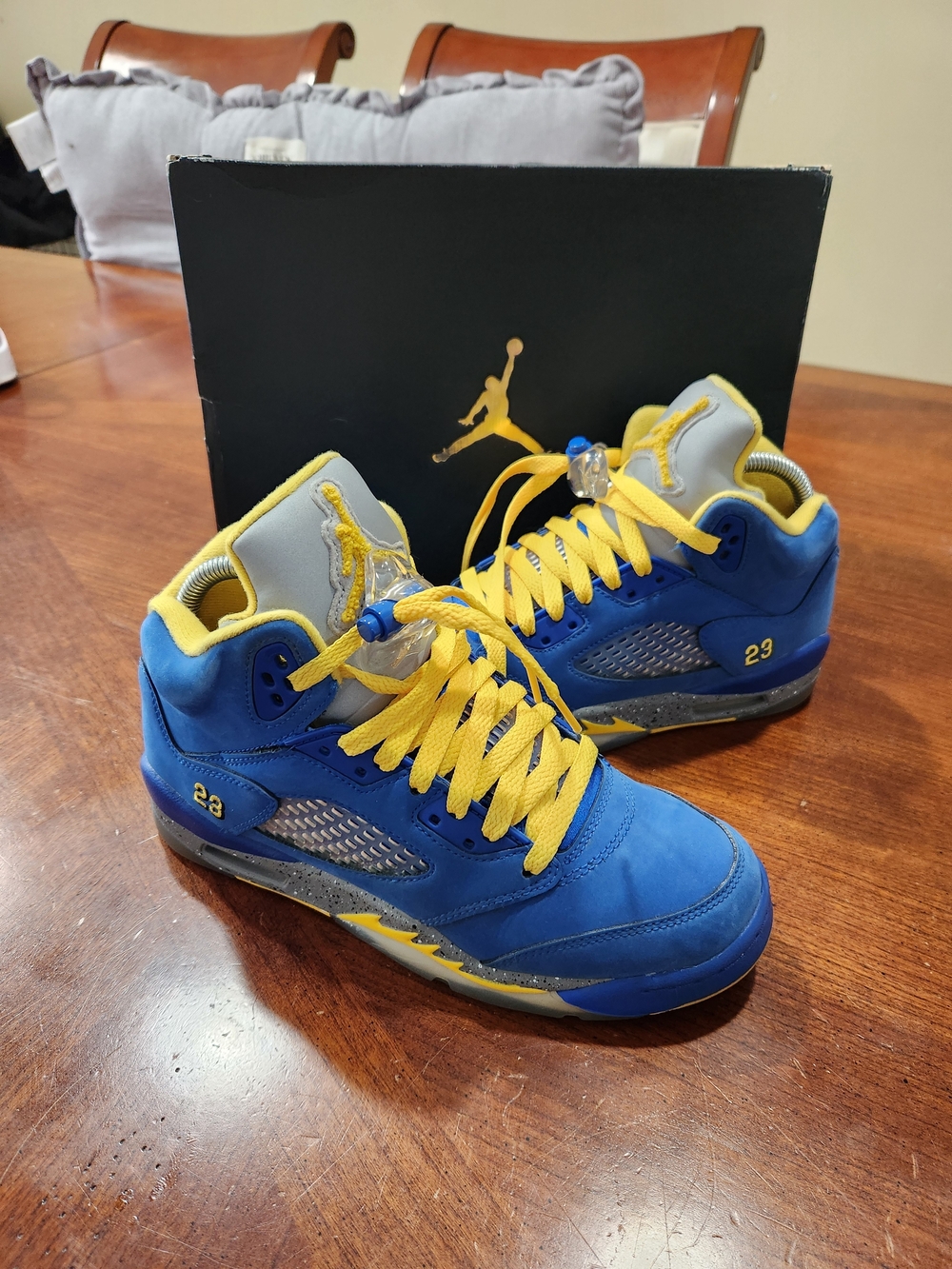 Air Jordan 5 Retro Blue/Yellow Basketball Sneakers Size 6 Youth